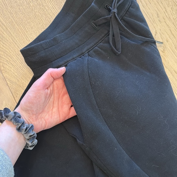 Lululemon Fleece Lined Joggers - Picture 9 of 9